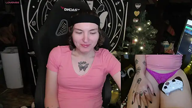 BrandiWRLD 999 online show from January 2025 06:28:01 PM