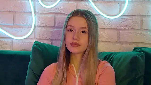 MilanaBalmain online show from March 2025 02:26:02 PM