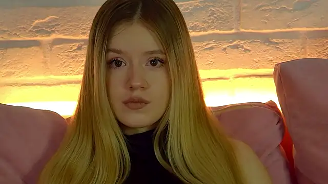 MilanaBalmain online show from December 2025 04:39:01 AM