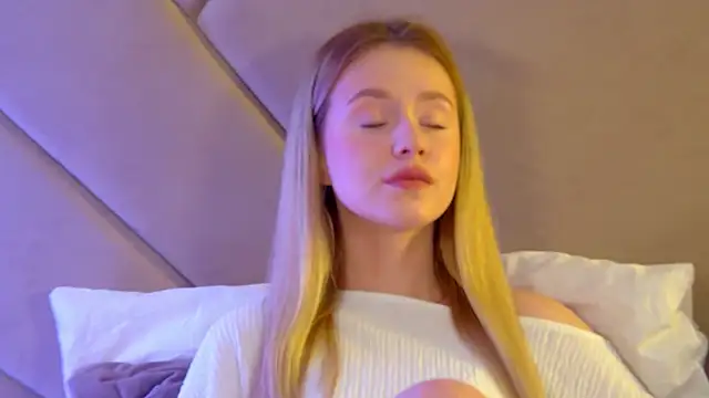 MilanaBalmain online show from May 2026 04:30:02 AM