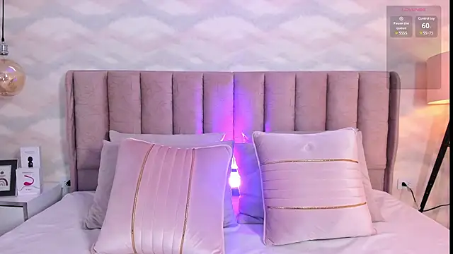 im nika  online show from March 2025 12:56:02 PM