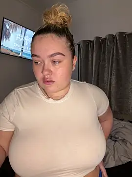 Dolly19x online show from December 2024 04:06:01 PM