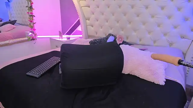 SusanPercyy online show from September 2025 10:48:02 PM