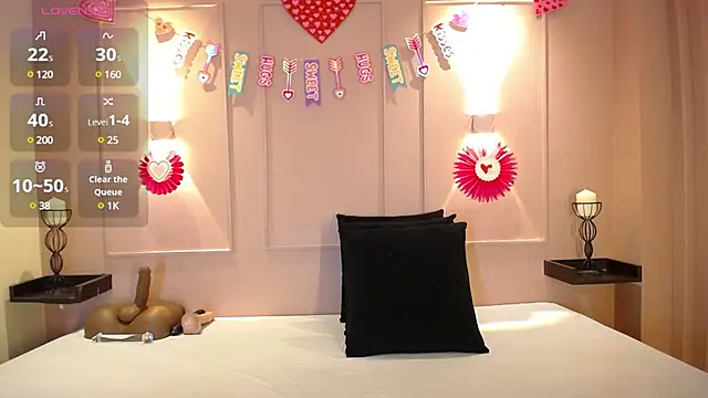 HAYLANISMITH online show from February 2025 12:08:01 PM