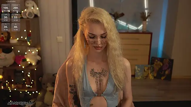 ManiFreyja online show from June 2026 07:08:02 PM