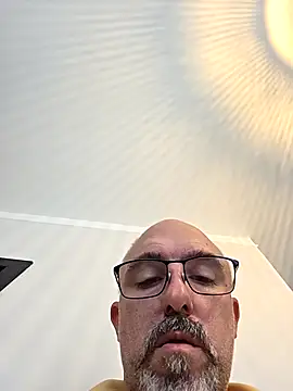 Snapshot of Crosss-23cm chatting on October 2025 08:01:01 AM Crosss-23cm online show from October 2025 08:01:01 AM