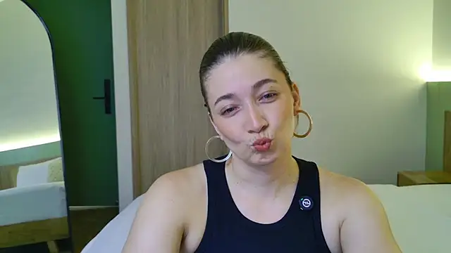 Snapshot of adarussell chatting on June 2026 08:22:02 PM adarussell online show from June 2026 08:22:02 PM