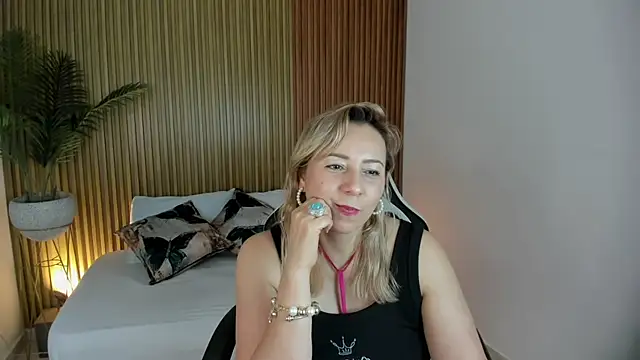 Snapshot of andre_soto_ chatting on January 2025 12:35:02 PM andre soto online show from January 2025 12:35:02 PM