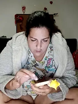 kittymorenita26 online show from January 2025 10:53:02 PM