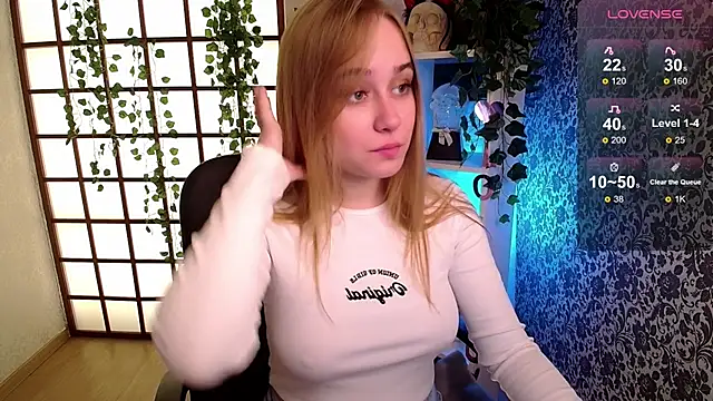 LianaBright online show from December 2024 02:14:01 AM