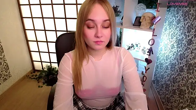 LianaBright online show from December 2024 02:25:01 AM