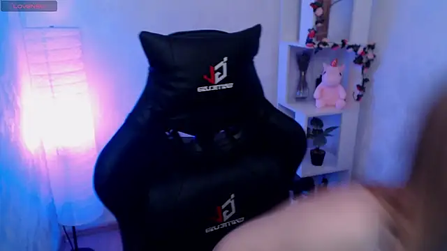 LianaBright online show from March 2025 05:09:01 AM