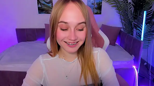 LianaBright online show from March 2025 11:47:02 AM