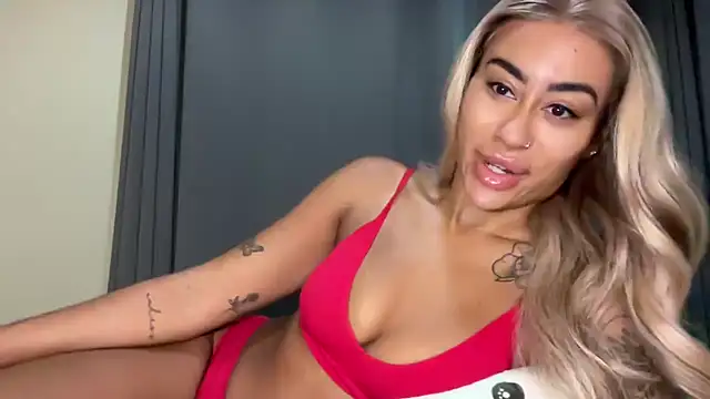 CoCo-Queen online show from May 2026 01:12:01 AM