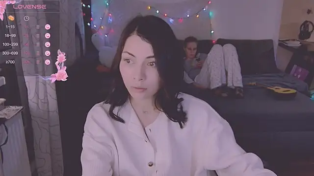 valorant girl online show from March 2025 06:43:02 PM