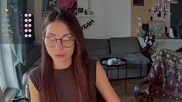 valorant girl online show from April 2026 10:23:01 AM