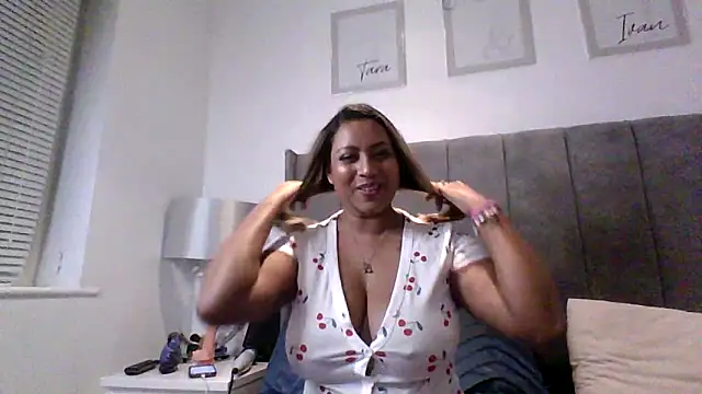 TEMPTING-TAMMY online show from January 2025 09:40:02 PM