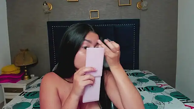 MaiteFlores online show from February 2026 03:27:02 PM