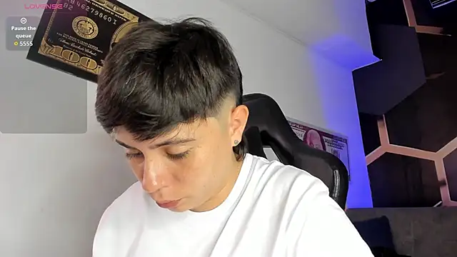 AbbySmiitth  online show from November 2025 05:37:02 PM