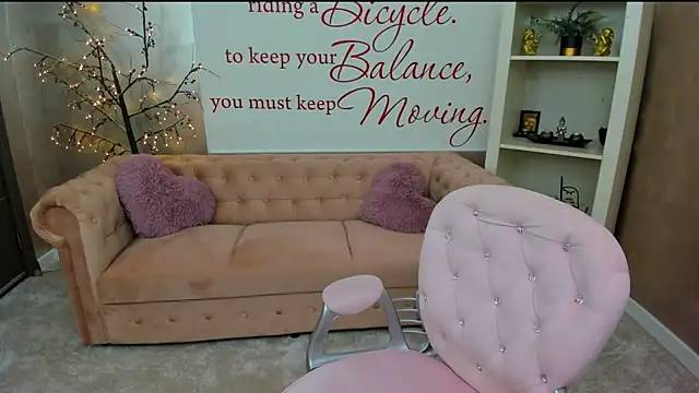 Snapshot of nicolee___19 chatting on December 2024 08:30:01 AM nicolee 19 online show from December 2024 08:30:01 AM