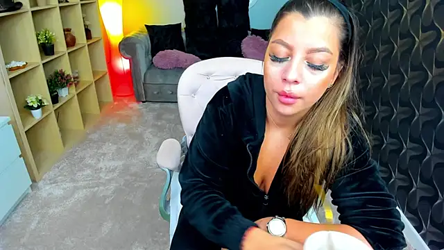 Snapshot of nicolee___19 chatting on January 2025 10:34:01 PM nicolee 19 online show from January 2025 10:34:01 PM