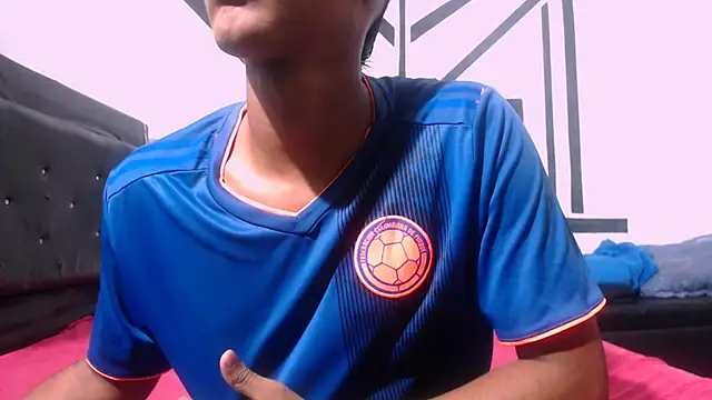 Snapshot of badssboys_always chatting on January 2025 07:38:02 PM badssboys always online show from January 2025 07:38:02 PM