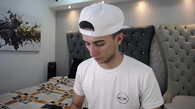 Snapshot of MrWilliseo chatting on March 2025 07:17:02 PM MrWilliseo online show from March 2025 07:17:02 PM