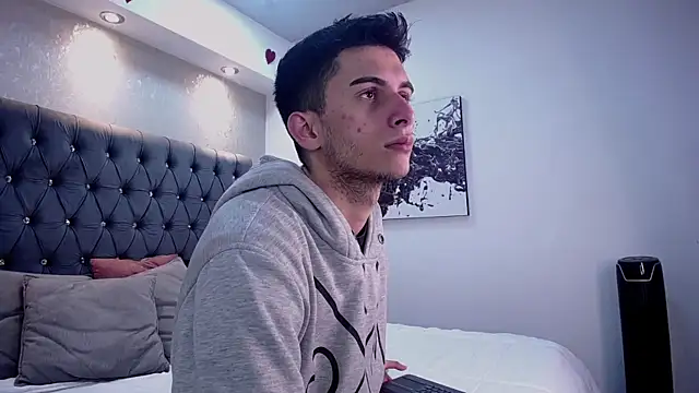 Snapshot of MrWilliseo chatting on March 2025 07:38:01 PM MrWilliseo online show from March 2025 07:38:01 PM