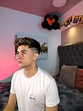 Snapshot of MrWilliseo chatting on October 2025 08:11:02 PM MrWilliseo online show from October 2025 08:11:02 PM