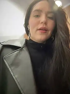 Snapshot of meow_girl chatting on February 2025 03:08:02 PM meow girl online show from February 2025 03:08:02 PM