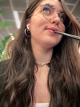 Snapshot of meow_girl chatting on September 2025 12:07:01 PM meow girl online show from September 2025 12:07:01 PM