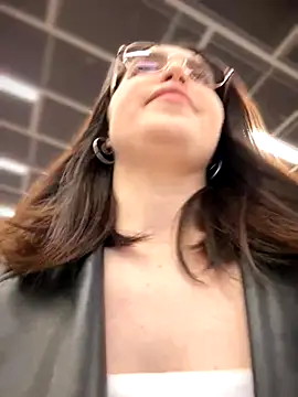 meow girl online show from November 2025 04:17:01 PM