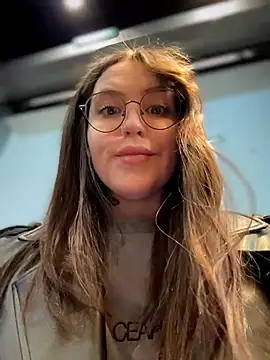 meow girl online show from February 2026 11:08:02 AM