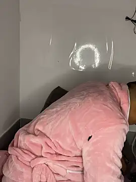 lixiaoshuai8 online show from December 2025 04:47:02 PM