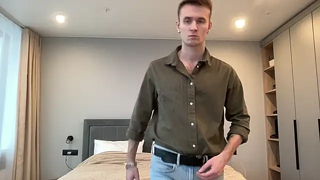 cute mark online show from November 2025 12:16:01 PM