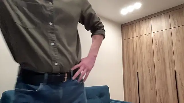 cute mark online show from April 2026 06:12:01 PM