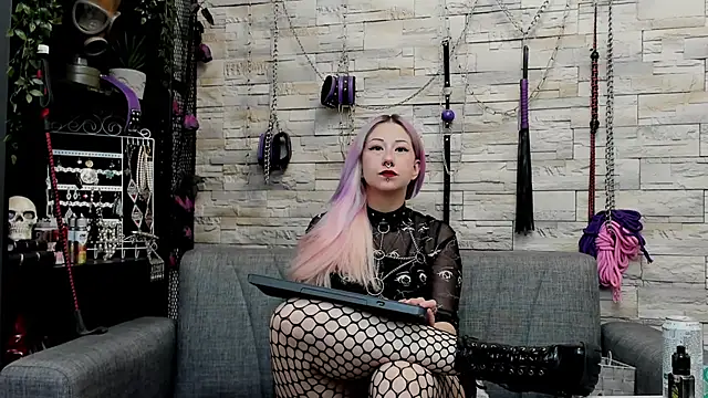 Snapshot of CruelMistress chatting on June 2026 12:58:02 AM CruelMistress online show from June 2026 12:58:02 AM