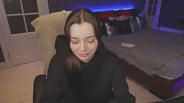 Snapshot of DinaCandy chatting on January 2025 02:53:01 PM DinaCandy online show from January 2025 02:53:01 PM