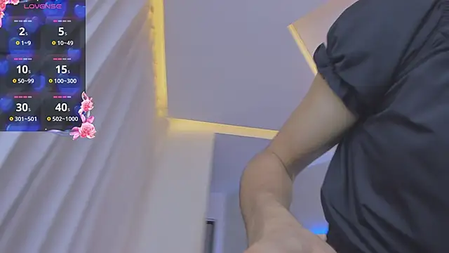 Venusflame   online show from March 2025 11:51:01 AM