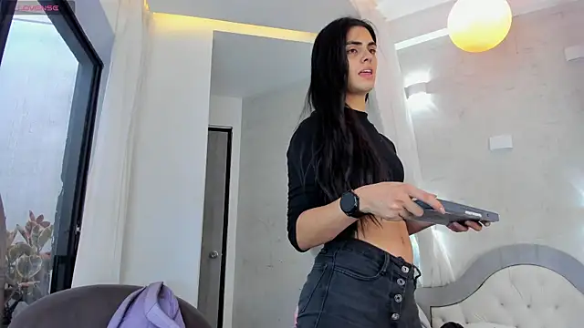 Venusflame   online show from September 2025 12:38:02 PM