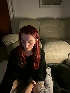 Snapshot of Stoner_BarbieXX chatting on January 2025 10:45:01 PM Stoner BarbieXX online show from January 2025 10:45:01 PM