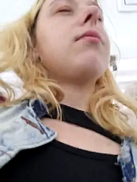 Public Katrisha online show from November 2025 03:56:02 PM