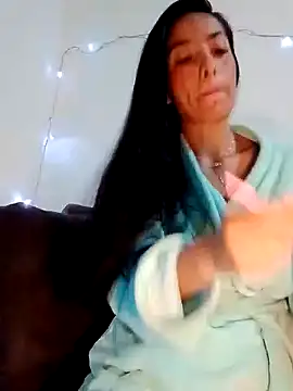 chloewildd  online show from December 2024 09:01:01 AM