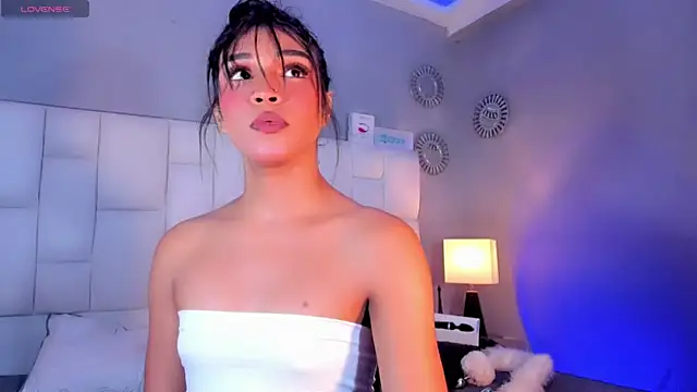 ValentinaMarinn online show from December 2024 10:01:01 PM