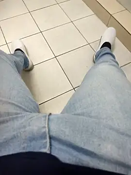 gatmoreno1 online show from September 2025 07:13:02 PM