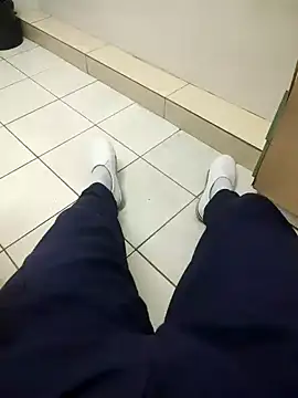 gatmoreno1 online show from September 2025 04:55:02 PM