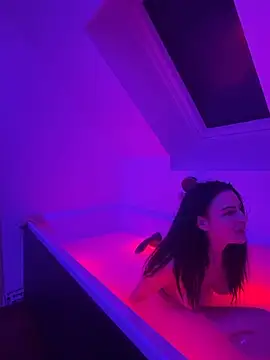 lenalux online show from November 2025 04:22:02 PM