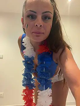 Snapshot of lenalux chatting on June 2026 07:15:01 PM lenalux online show from June 2026 07:15:01 PM