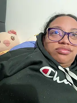 Snapshot of angela_angels_ chatting on February 2025 01:35:02 PM angela angels online show from February 2025 01:35:02 PM
