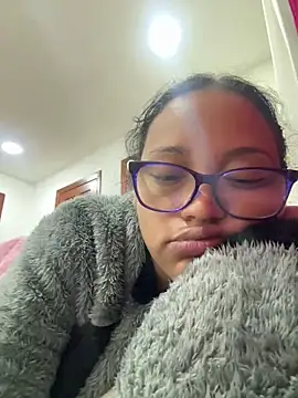 Snapshot of angela_angels_ chatting on February 2025 12:01:02 PM angela angels online show from February 2025 12:01:02 PM